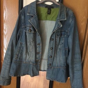 Woman’s plus size 18/20 Venezia denim jacket